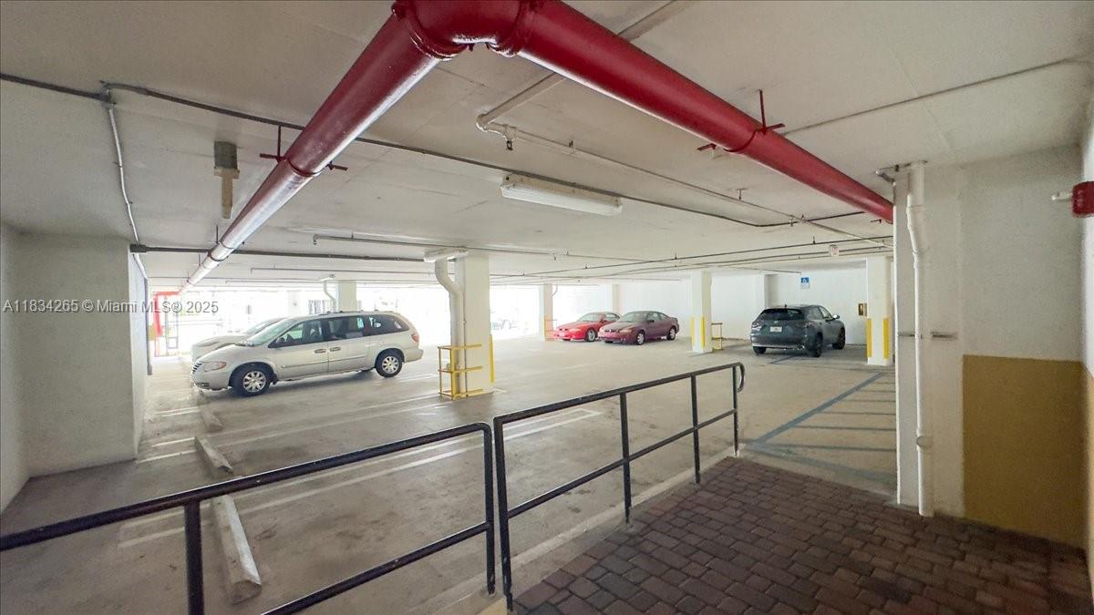 KEYSTONE PARK CONDO - Residential