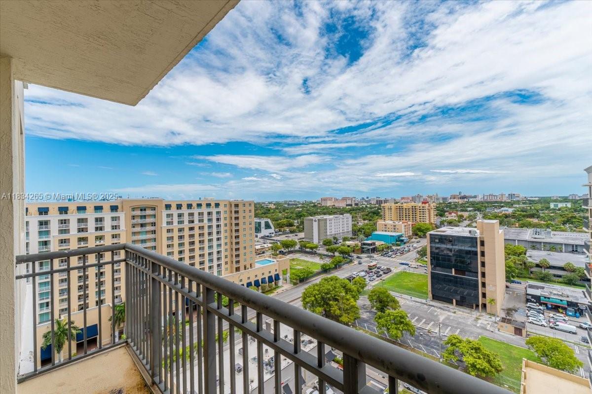 KEYSTONE PARK CONDO - Residential