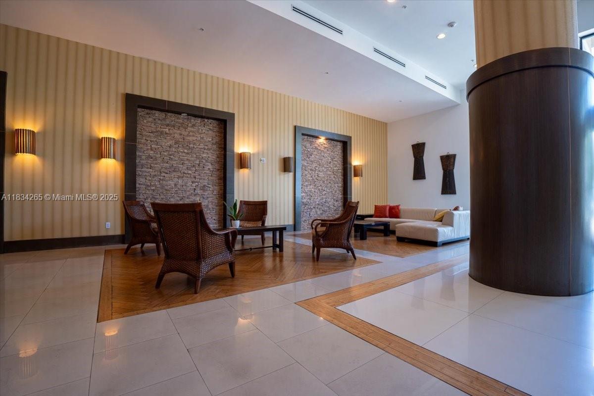 KEYSTONE PARK CONDO - Residential