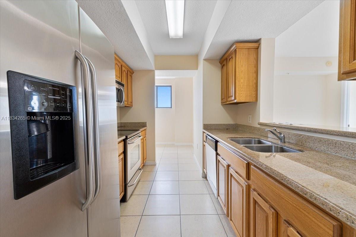 KEYSTONE PARK CONDO - Residential