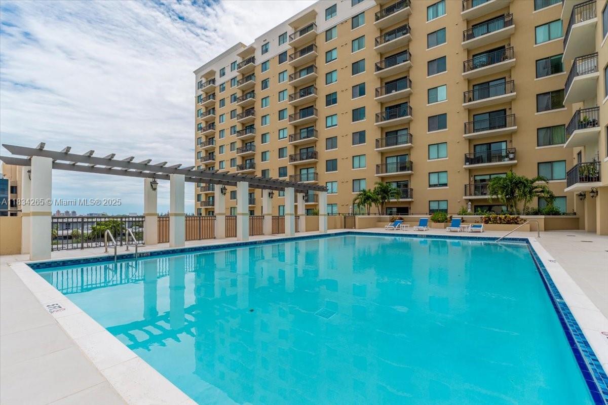 KEYSTONE PARK CONDO - Residential