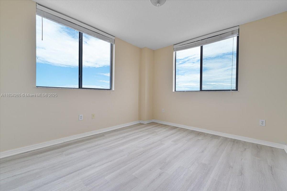 KEYSTONE PARK CONDO - Residential