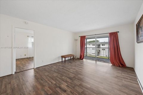 Tiny photo for 1200 Hillcrest Ct #315, Hollywood, FL 33021 (MLS # A11977359)