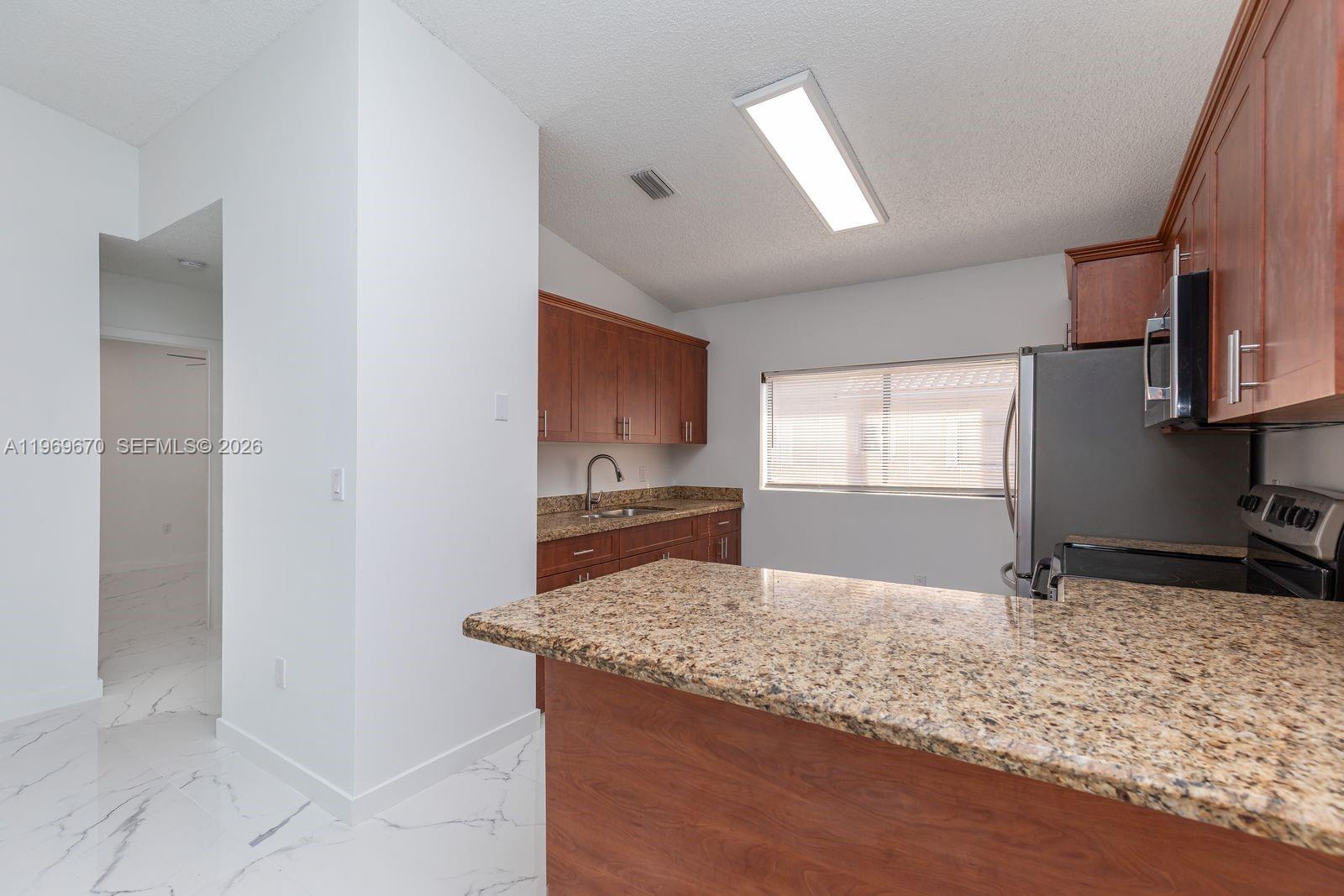 EL PRADO XI CONDO - Residential Lease