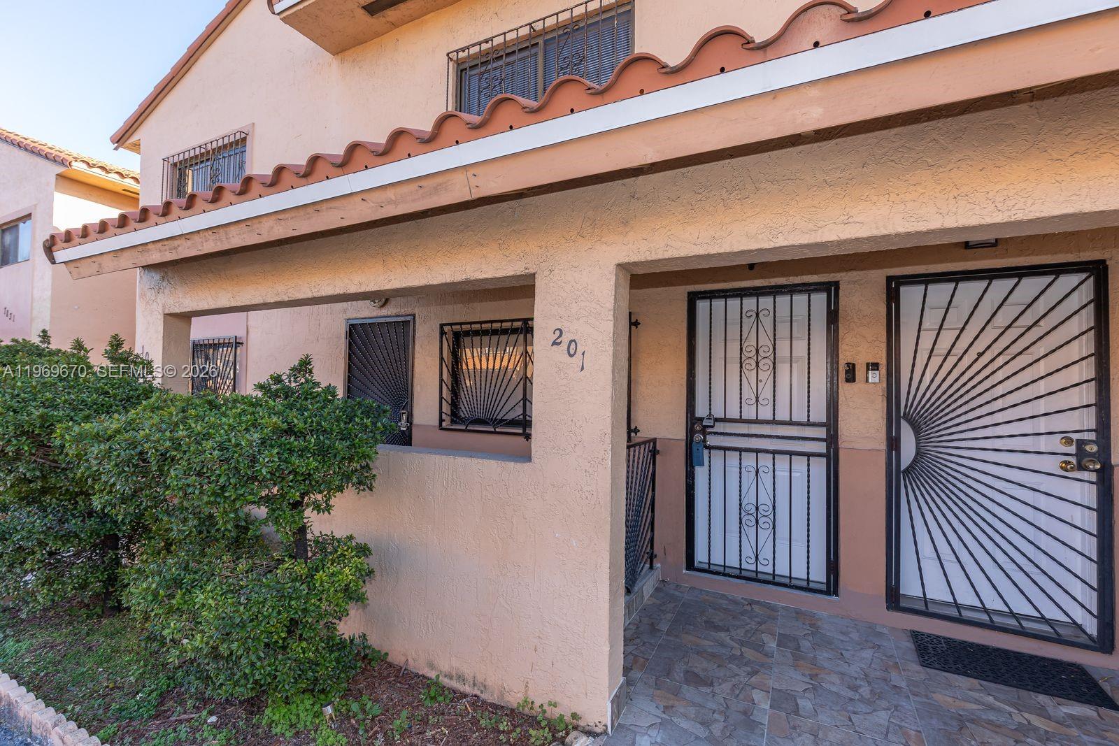 EL PRADO XI CONDO - Residential Lease