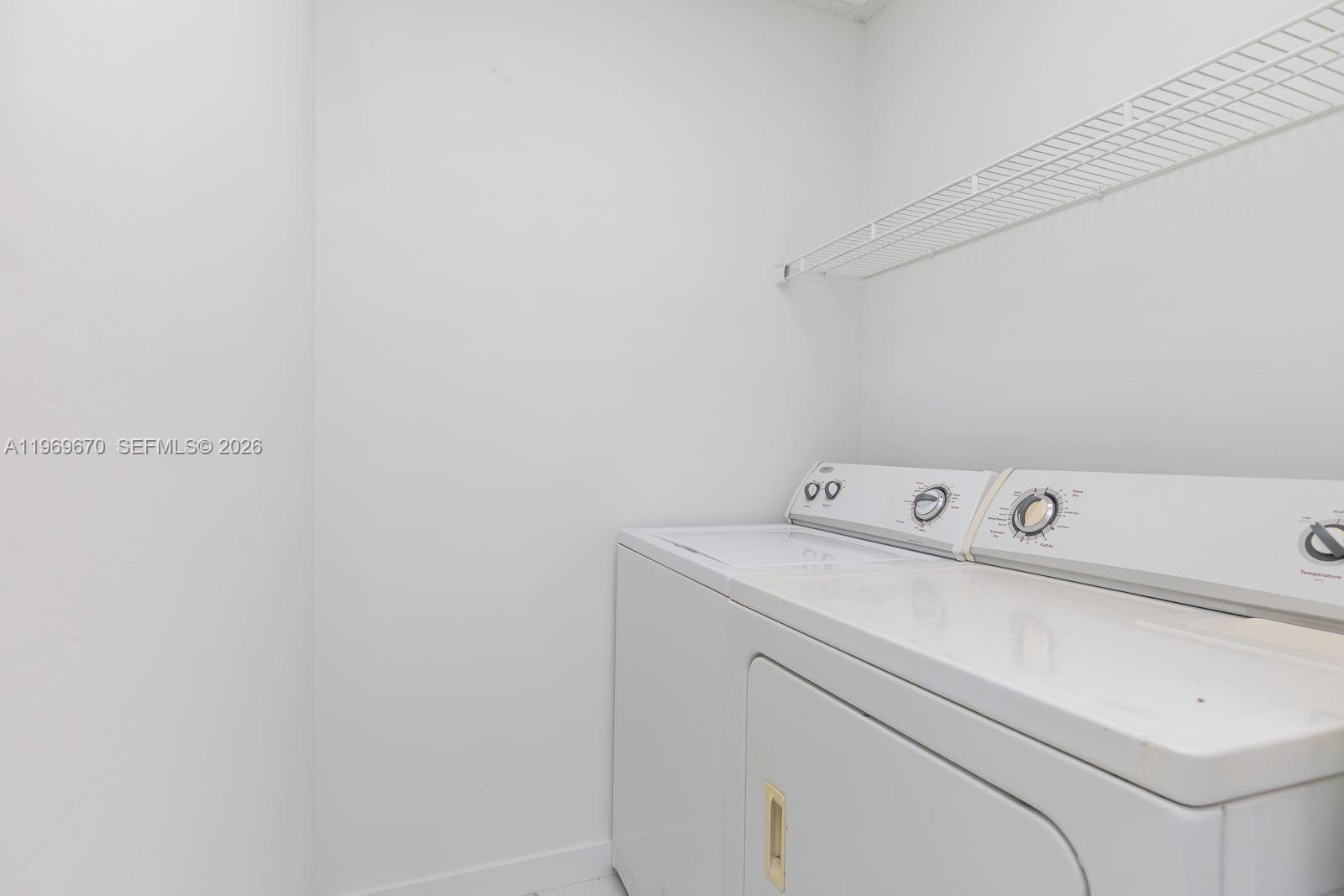 EL PRADO XI CONDO - Residential Lease