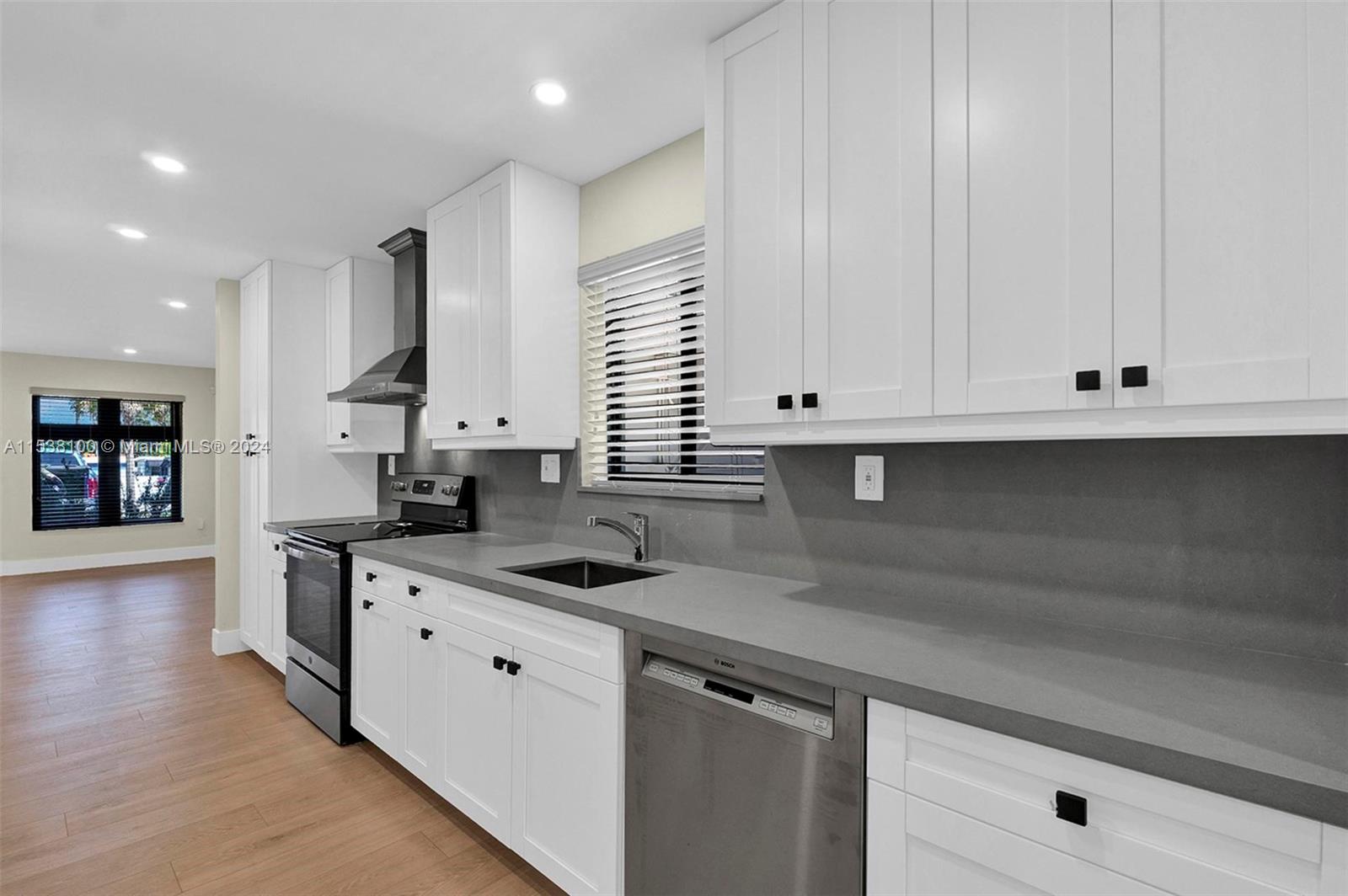 CORAL WAY HEIGHTS - Residential Lease