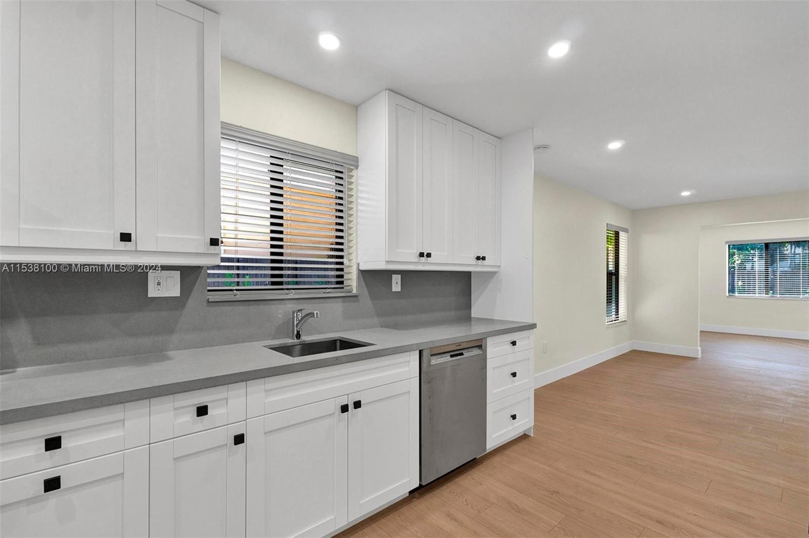 CORAL WAY HEIGHTS - Residential Lease