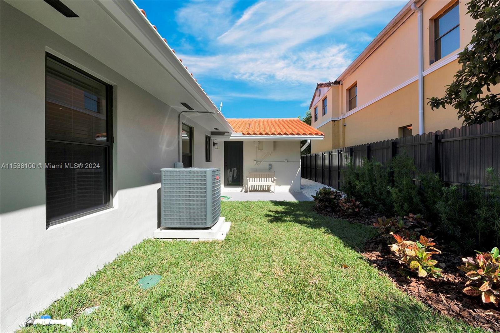 CORAL WAY HEIGHTS - Residential Lease