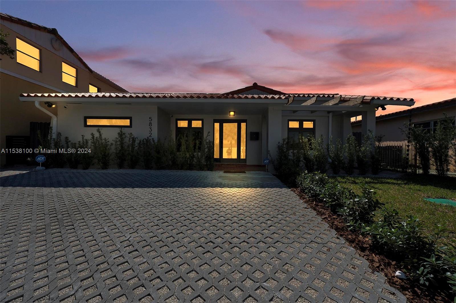CORAL WAY HEIGHTS - Residential Lease