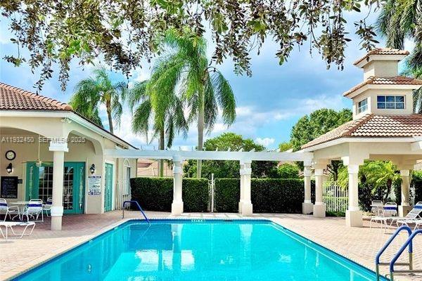 REGENCY HOMES AT SUNRISE - Residential