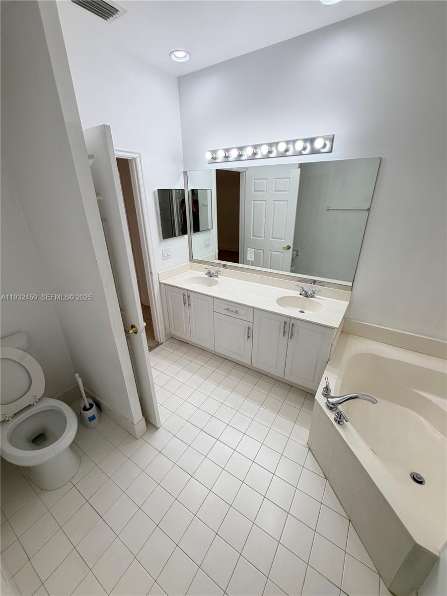 REGENCY HOMES AT SUNRISE - Residential