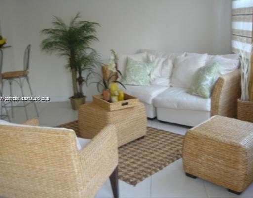 DORAL ISLES NORTH SEC TWO - Residential Lease