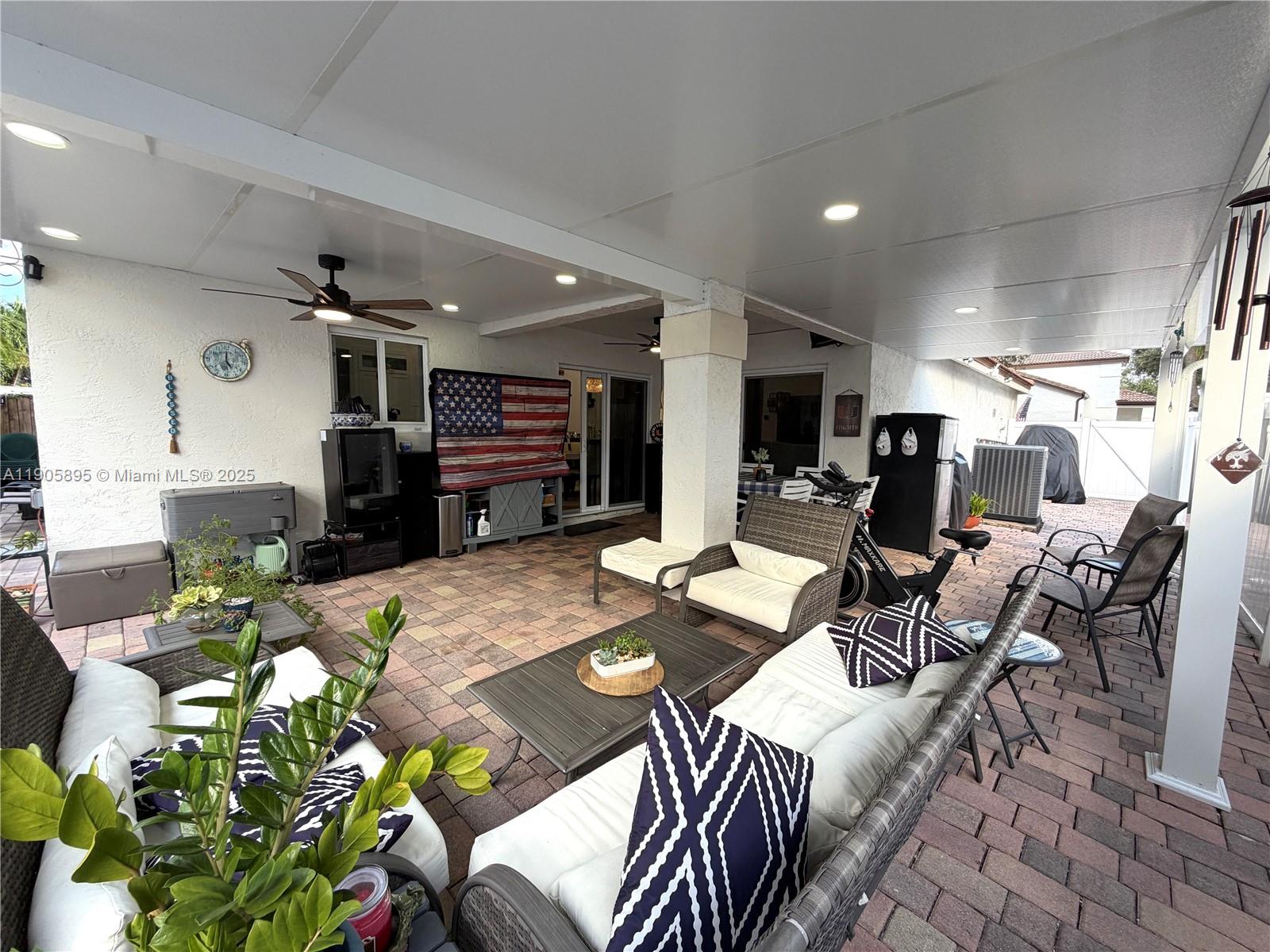 MARBELLA PARK - Residential