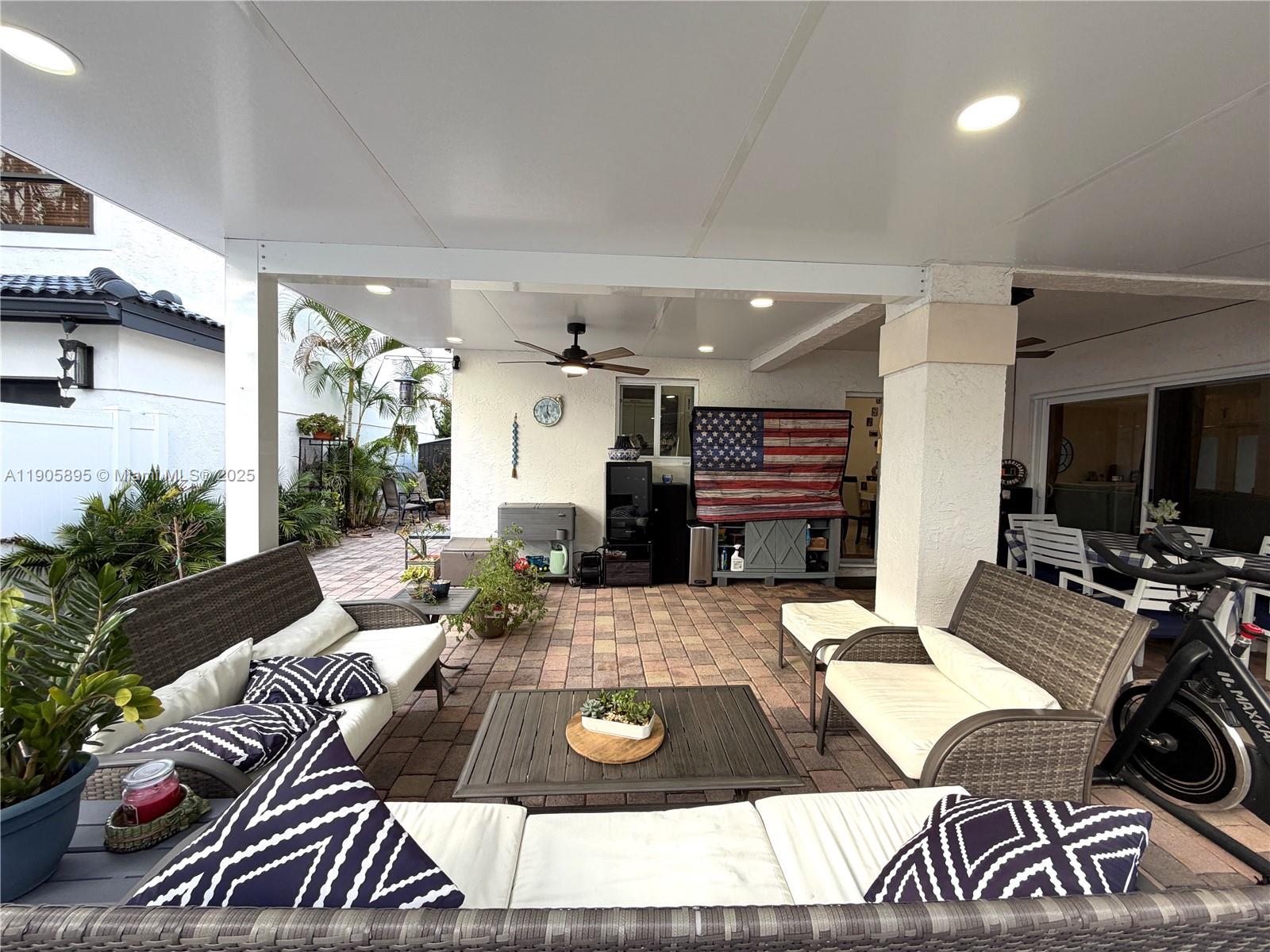 MARBELLA PARK - Residential