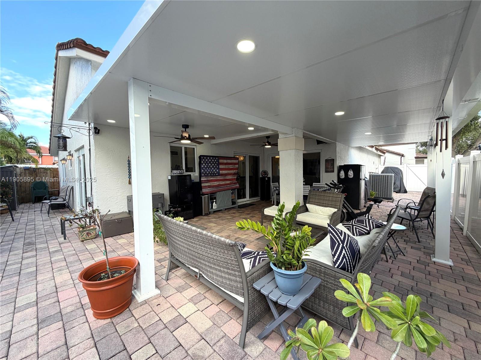 MARBELLA PARK - Residential