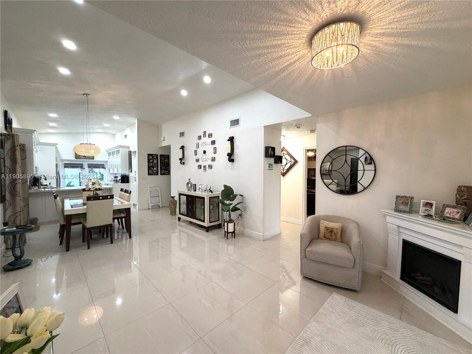 MARBELLA PARK - Residential