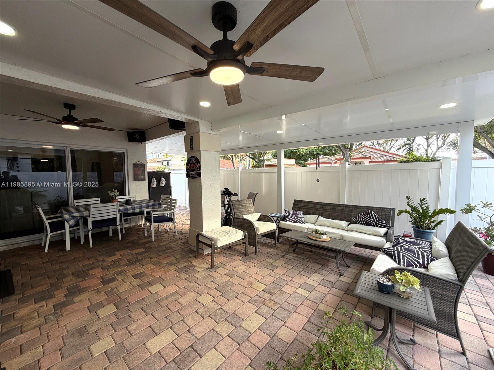 MARBELLA PARK - Residential