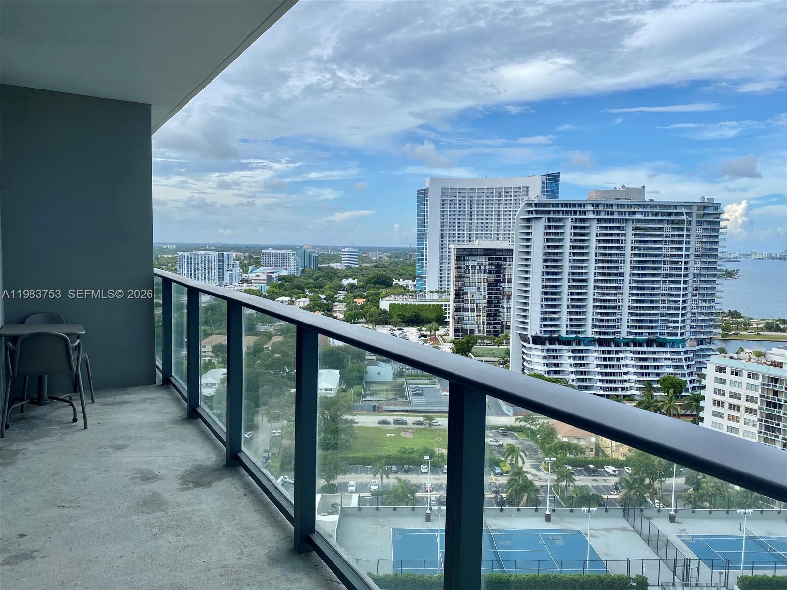 PARAISO BAYVIEWS CONDO - Residential