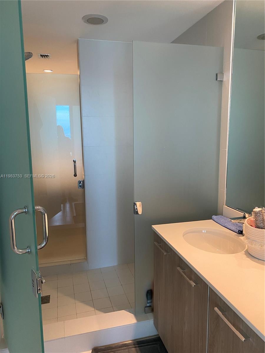 PARAISO BAYVIEWS CONDO - Residential