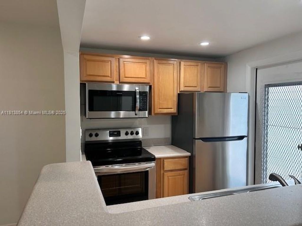 Photo of 5050 Bayview Dr #20, Fort Lauderdale, FL 33308 (MLS # A11813854)