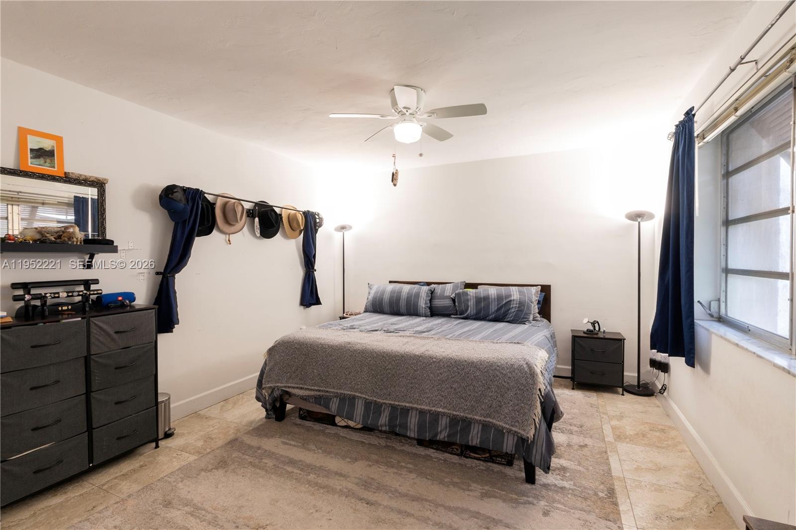 KINGSTON SQUARE CONDO - Residential