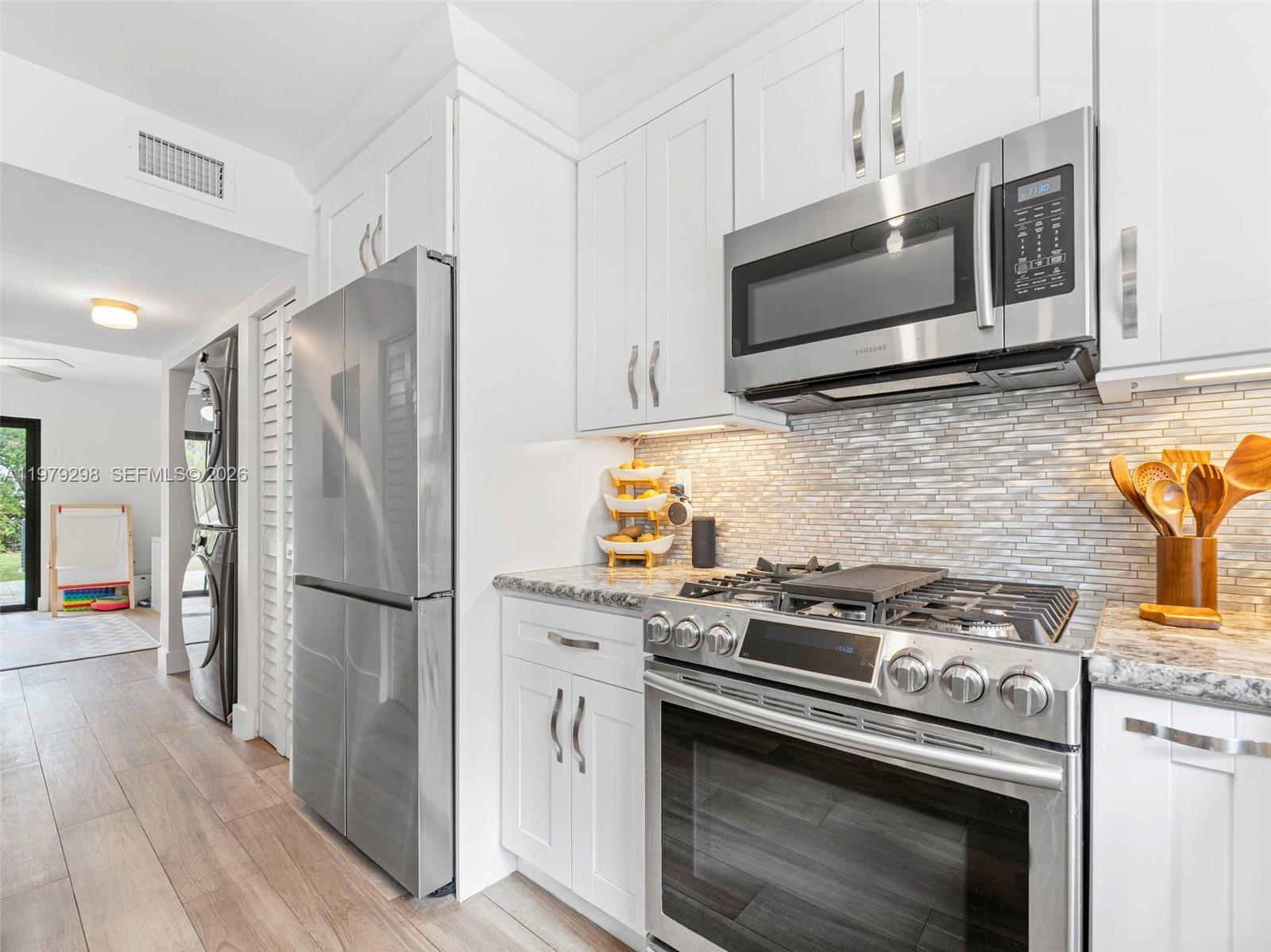 SABAL CHASE SEC 6 - Residential Lease