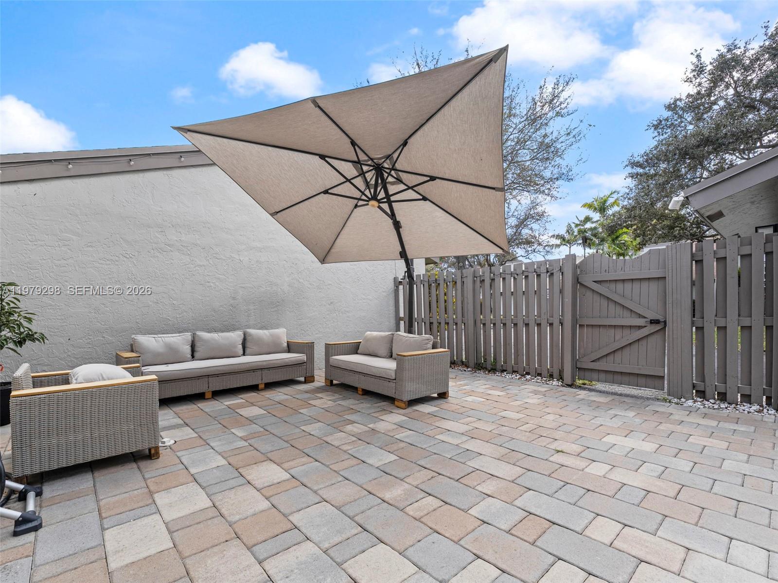 SABAL CHASE SEC 6 - Residential Lease