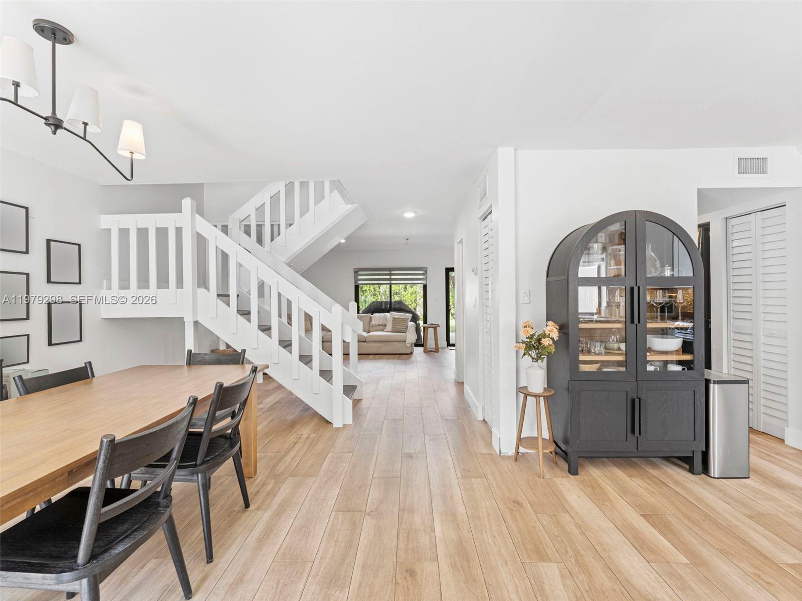 SABAL CHASE SEC 6 - Residential Lease