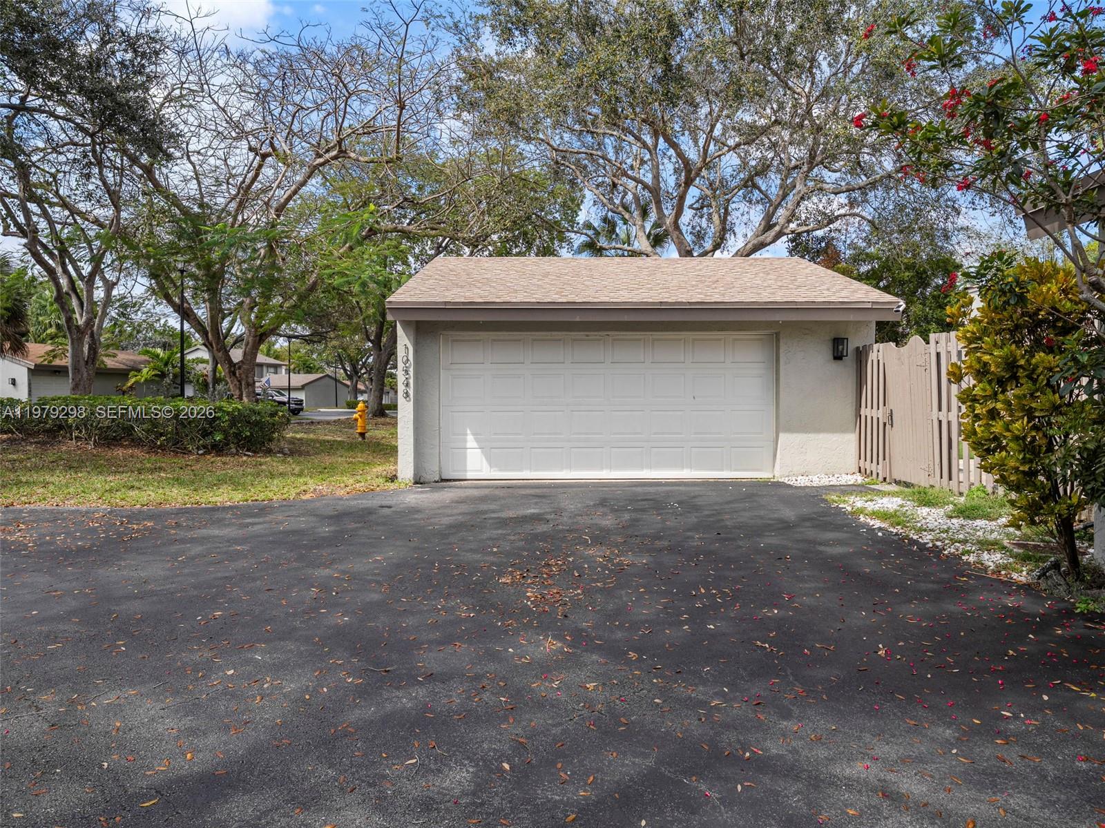 SABAL CHASE SEC 6 - Residential Lease