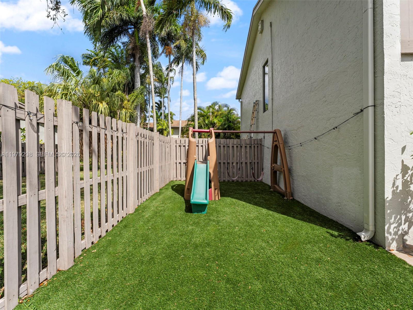 SABAL CHASE SEC 6 - Residential Lease