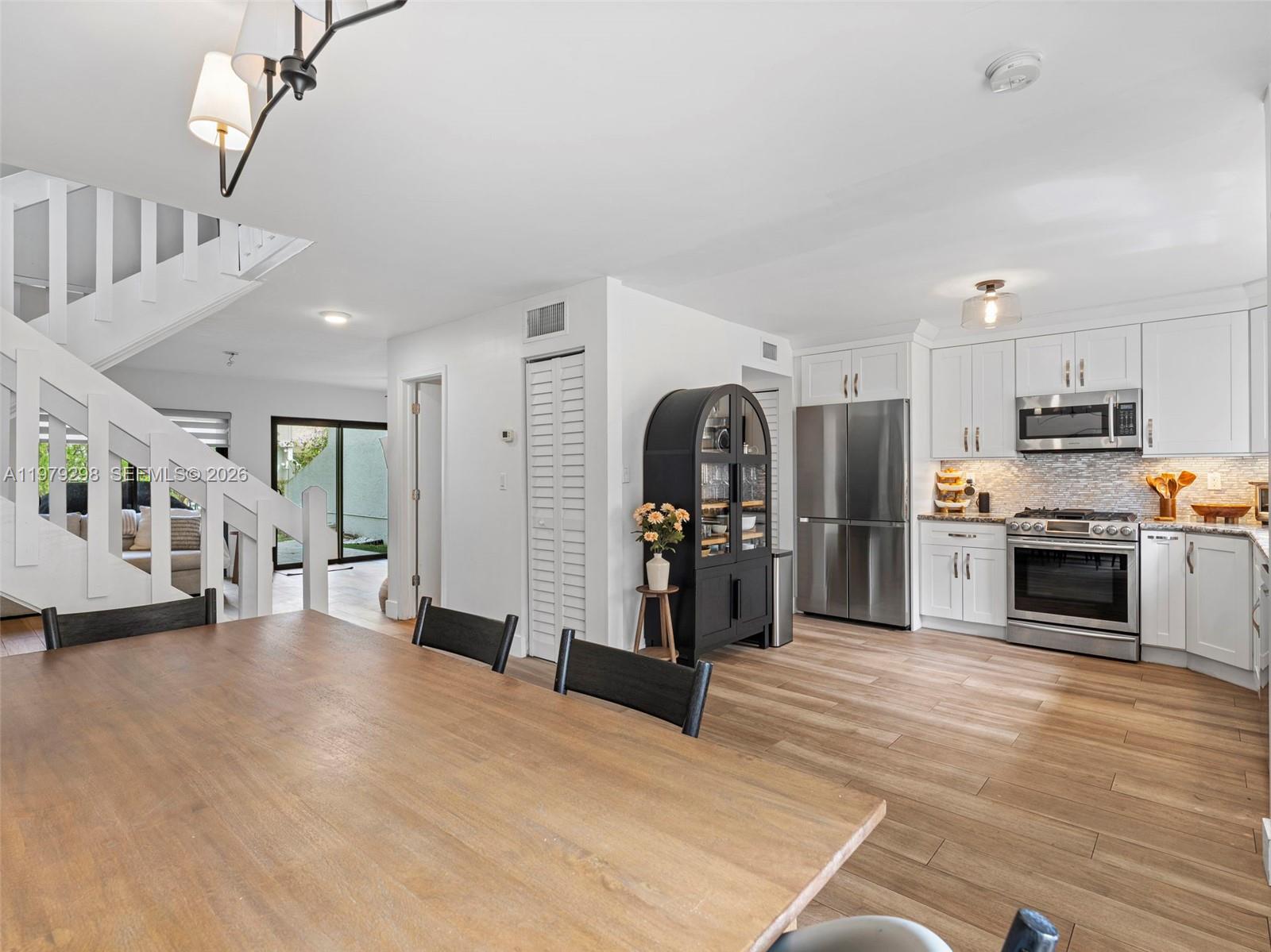 SABAL CHASE SEC 6 - Residential Lease