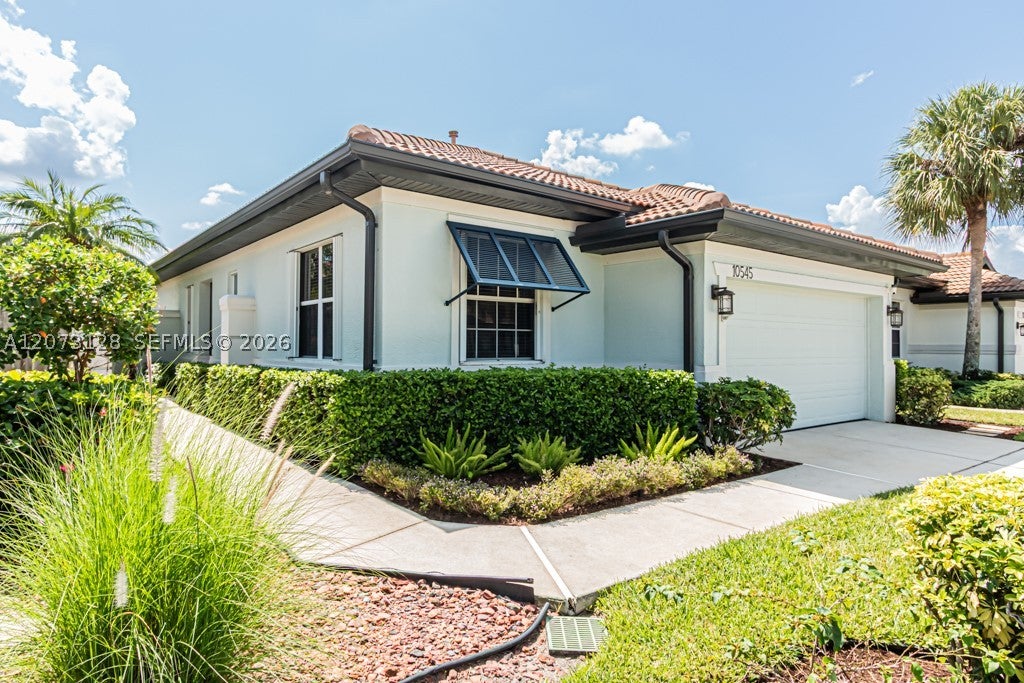10545 Avila Cir