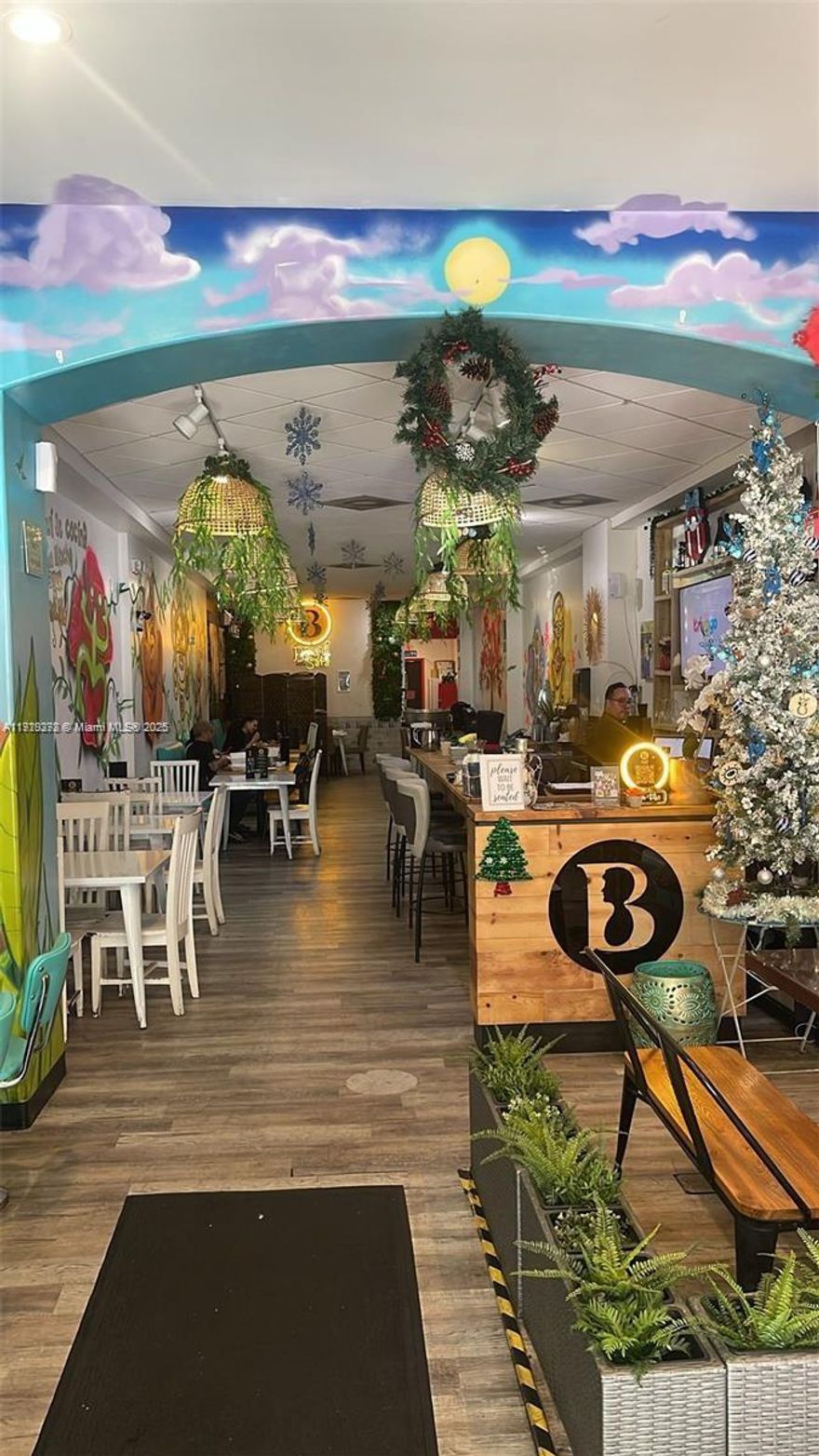 In the Heart of Downtown Hollywood, step into this fully equipped state of the art restaurant facility. IF LISTING IS ACTIVE, THEN PROPERTY IS AVAILABLE. NO RENT RESTRICTIONS. ALL AGES WELCOME!