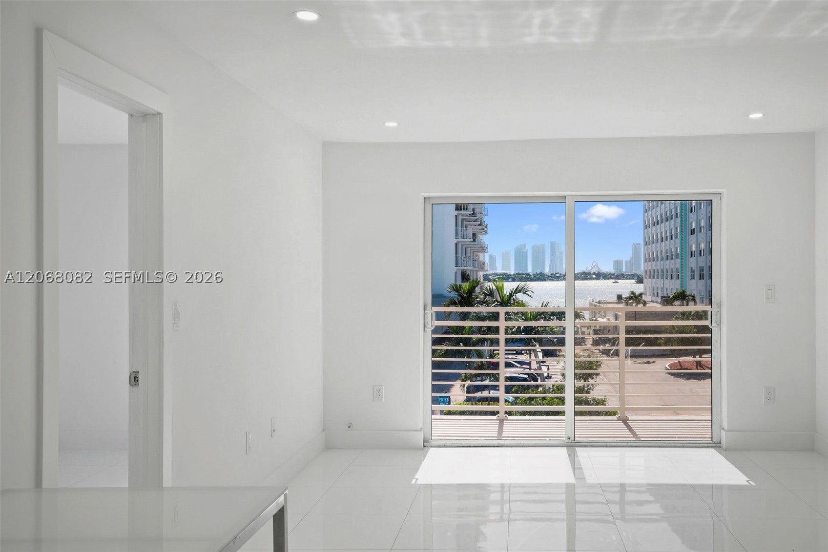 1245 West Ave 401