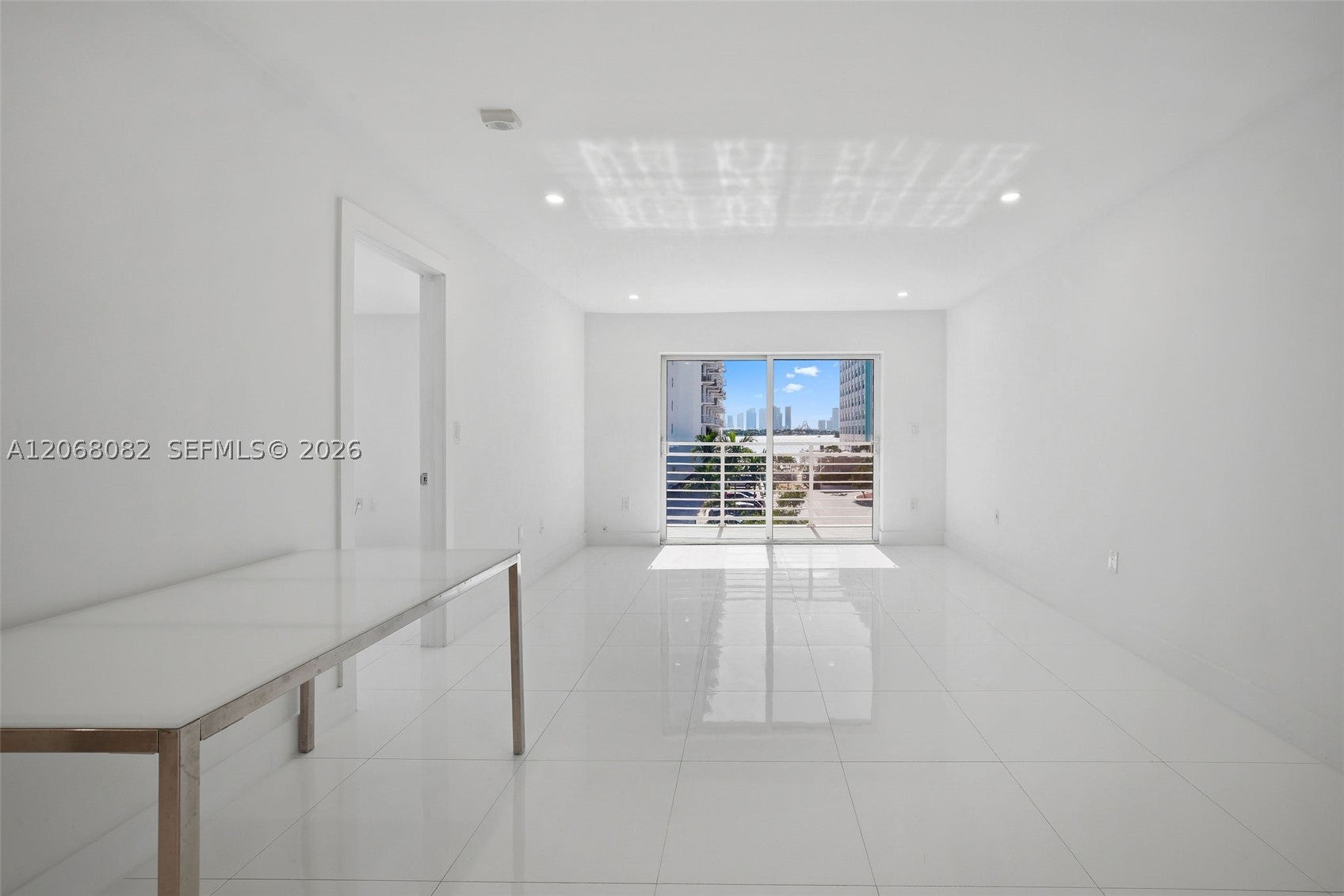 1245 West Ave 401
