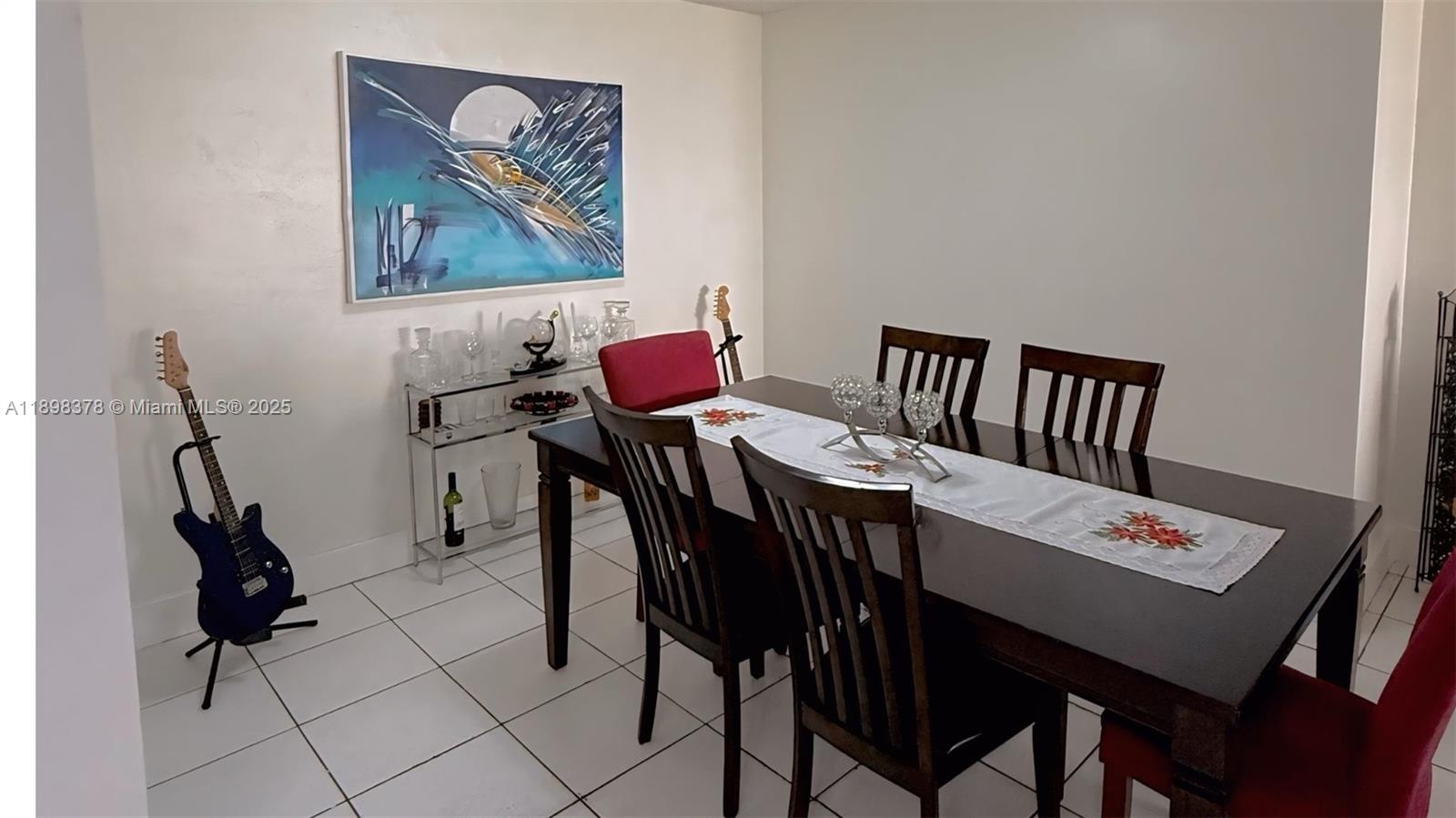 ROYALE GREEN CONDO 6 - Residential