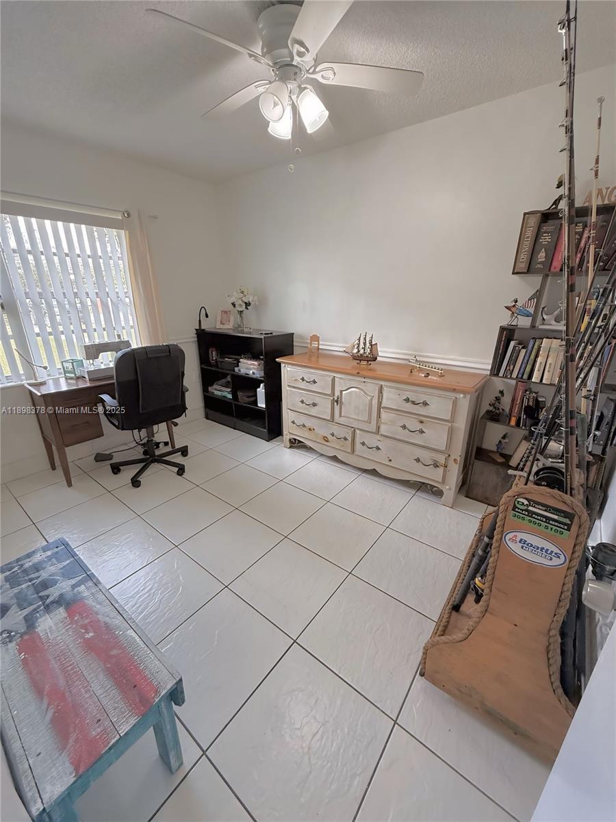 ROYALE GREEN CONDO 6 - Residential