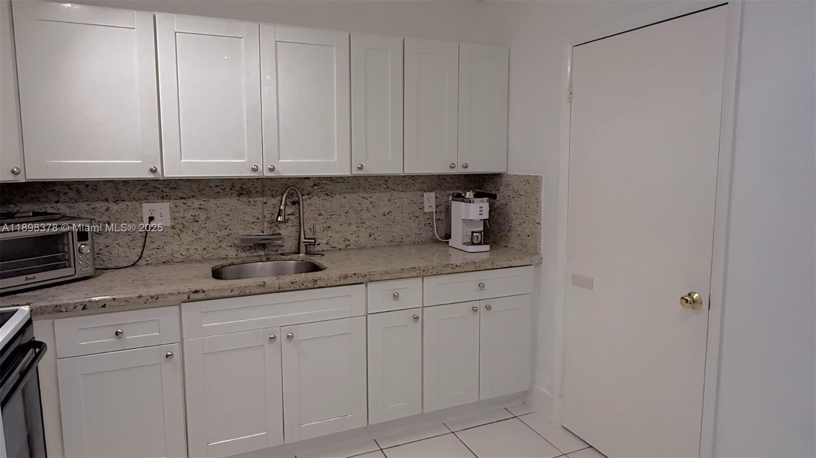 ROYALE GREEN CONDO 6 - Residential