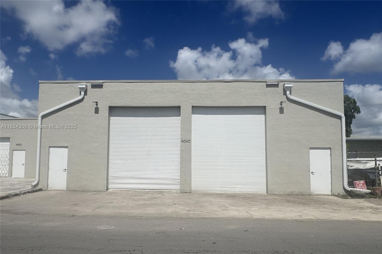 OR LEASE 4,700 sq.ft. Free-Standing Warehouse situated on 5,350 sq.ft. Lot; NEW ROOF; Air-Conditioned Offices with Bathroom; Outside Rear Storage Yard with Overhead Door Access; 2-Street Level Front Overhead Loading Doors; 14' Clear Ceiling Height; Heavy 3-Phase Power; Zoned I-1 Industrial.