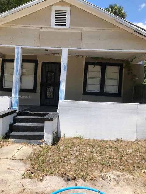 A home in Palatka