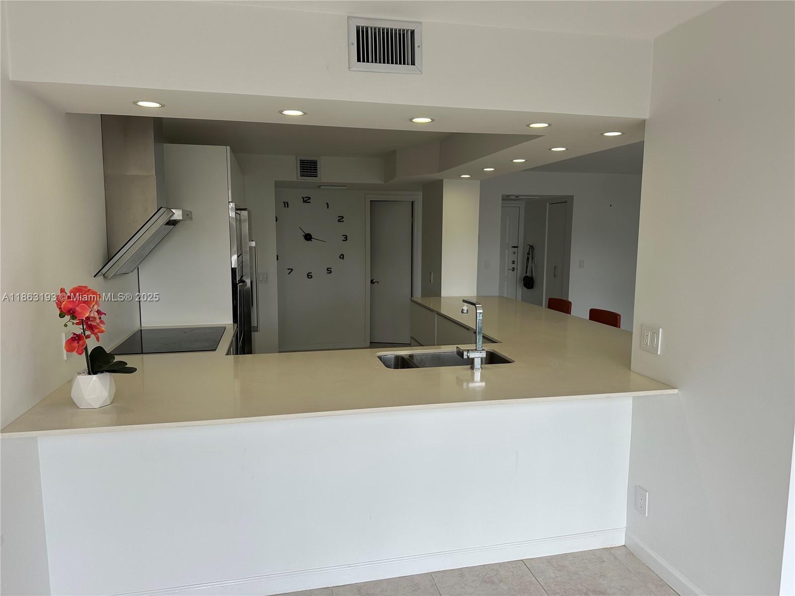 TOWERS OF OCEANVIEW EAST - Residential Lease