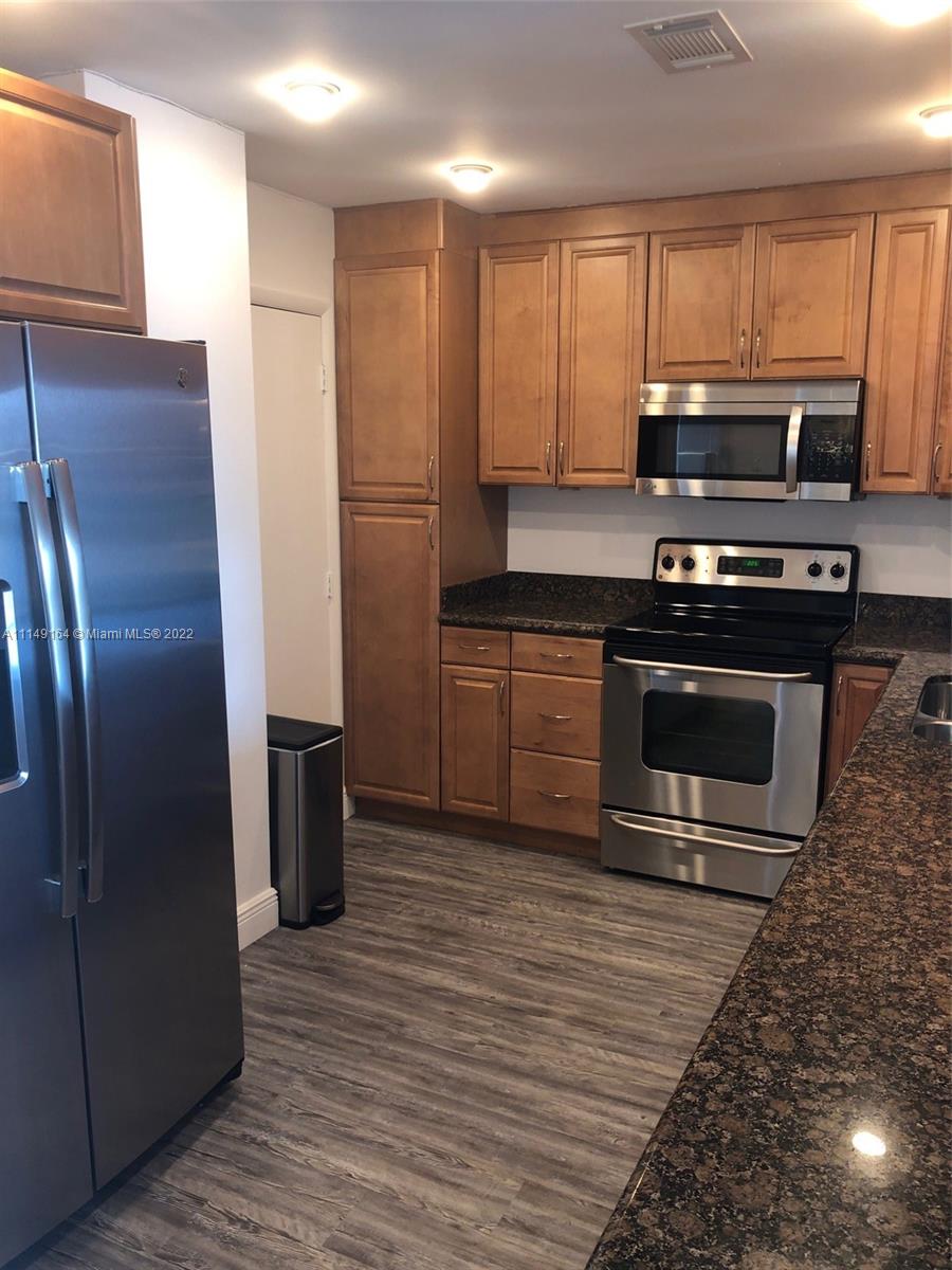 Venetian Condo - Residential Lease