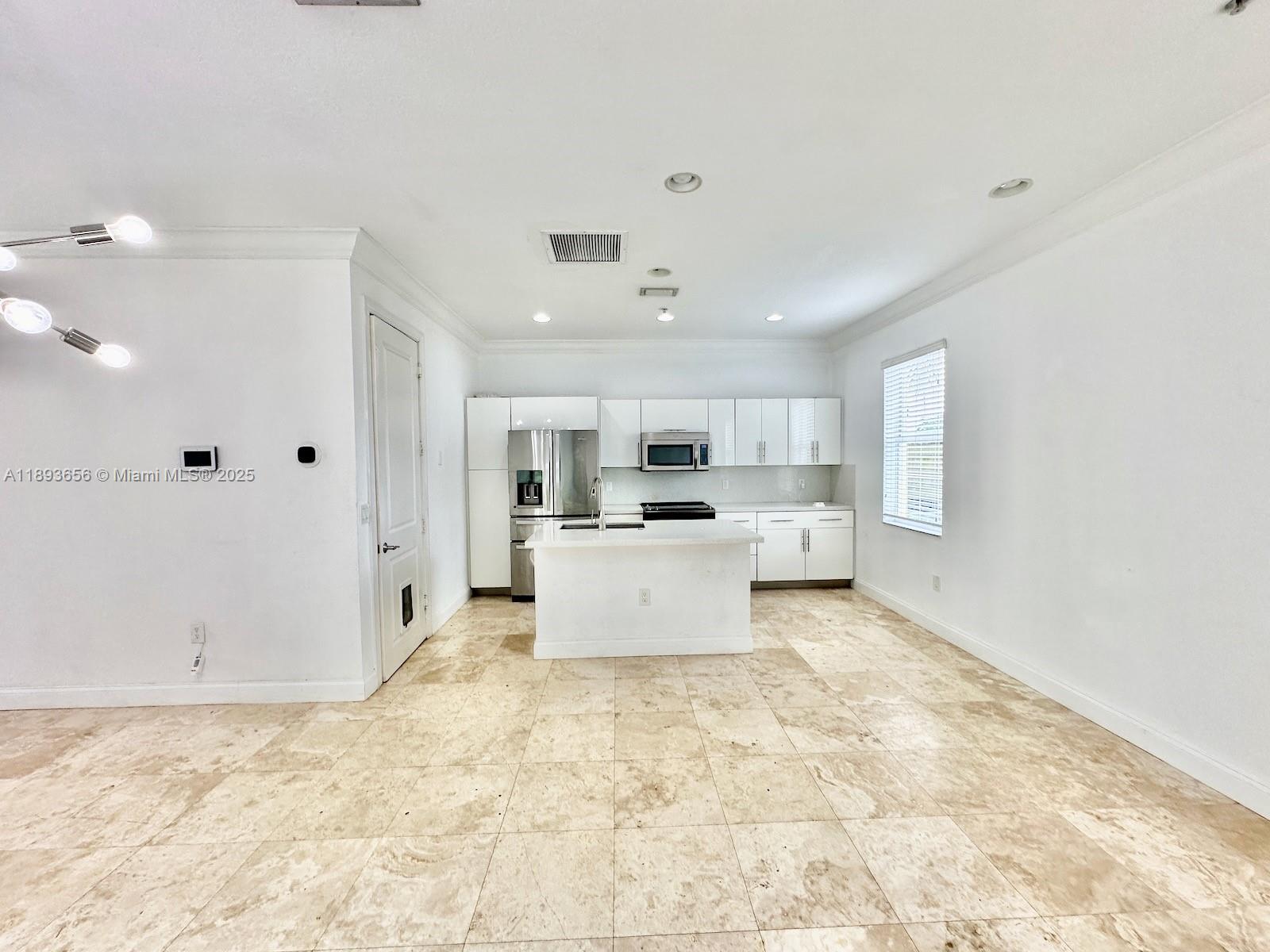 EVERGLADE LAND SALES CO - Residential Lease