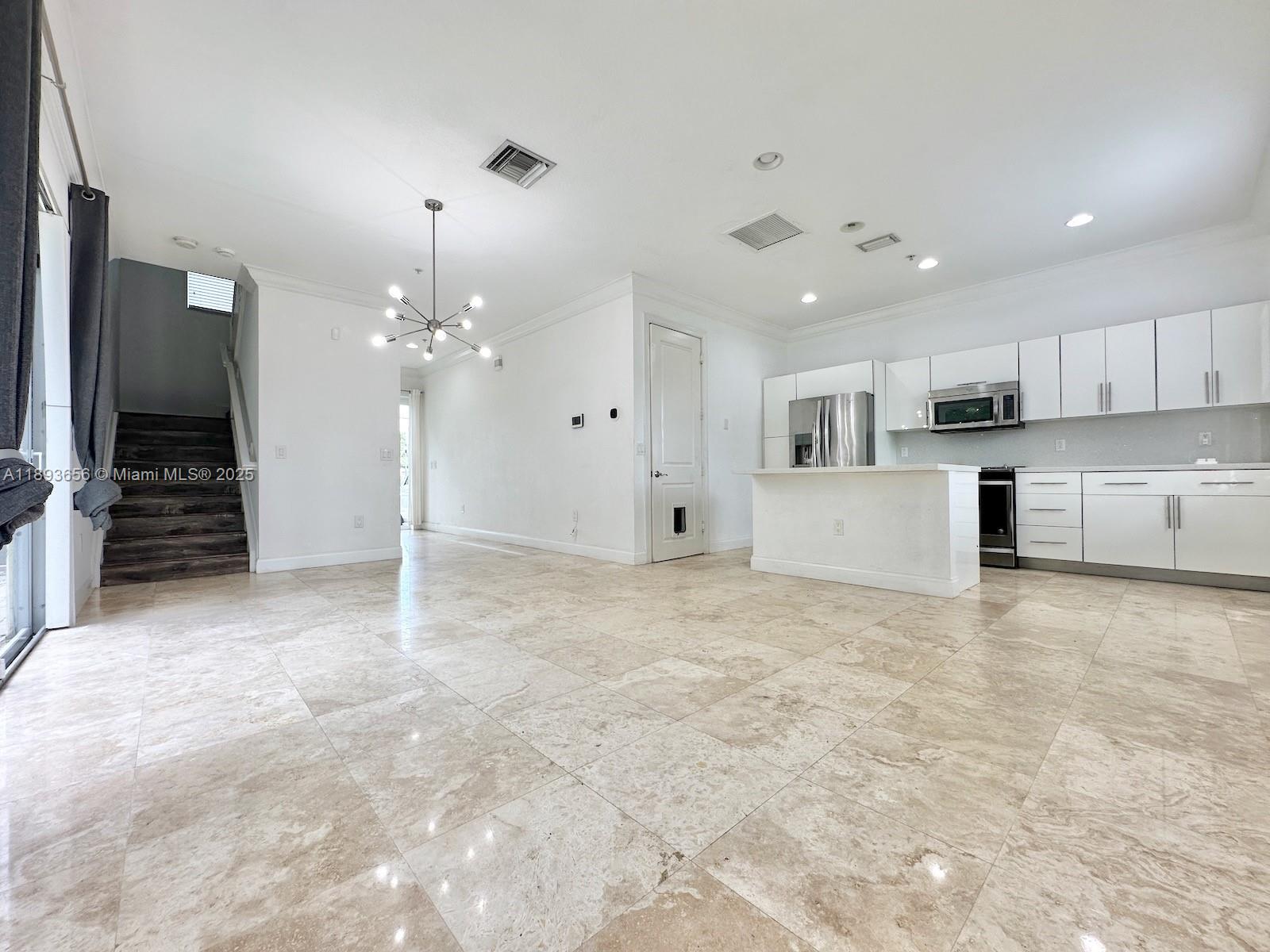 EVERGLADE LAND SALES CO - Residential Lease