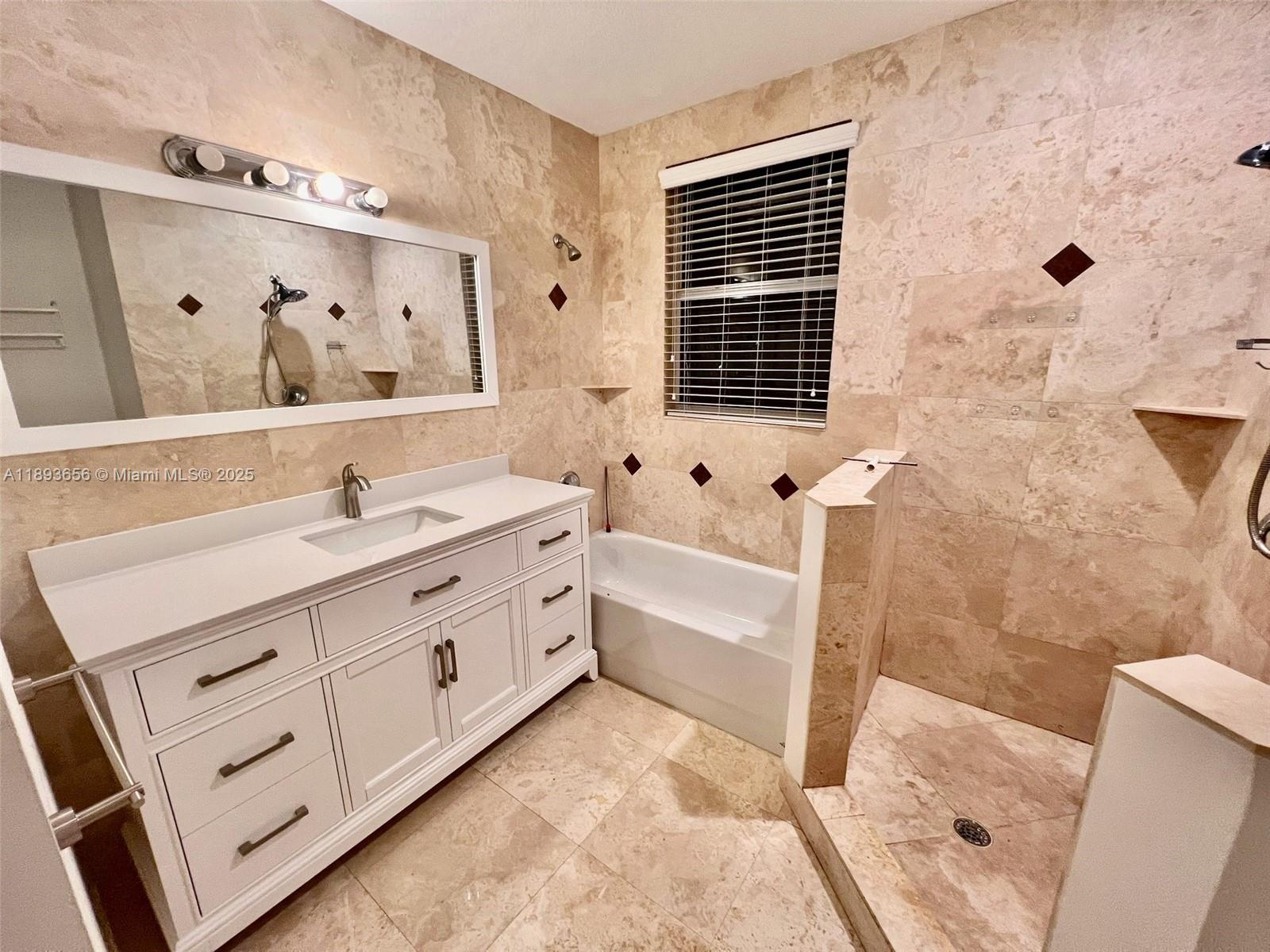 EVERGLADE LAND SALES CO - Residential Lease