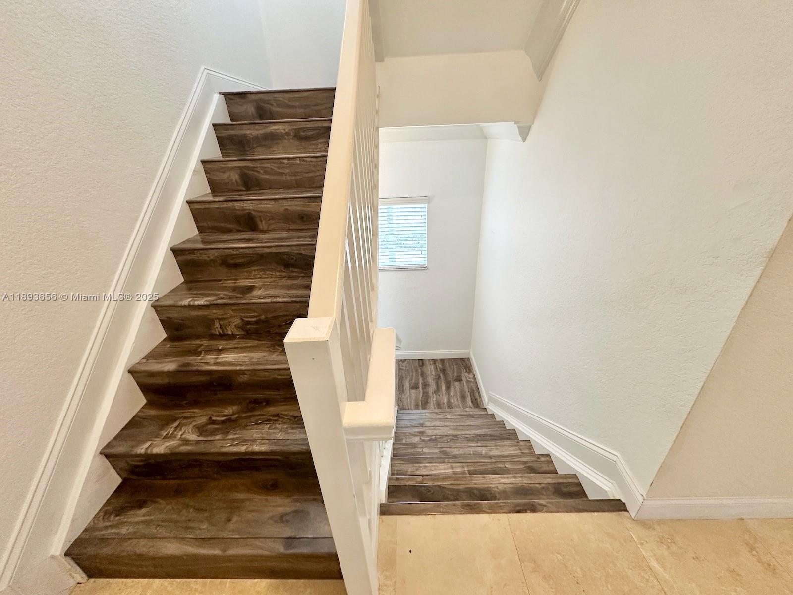 EVERGLADE LAND SALES CO - Residential Lease