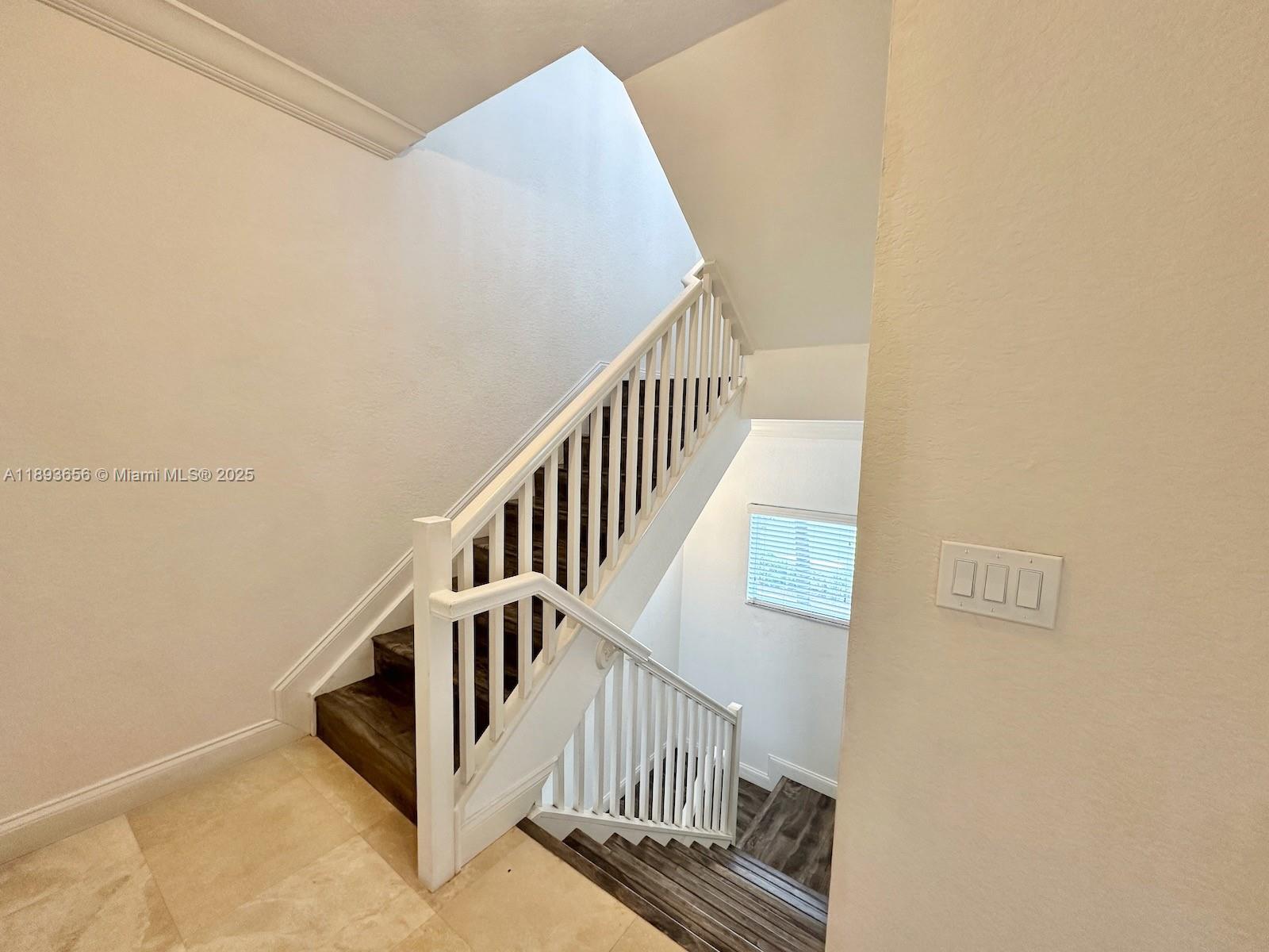 EVERGLADE LAND SALES CO - Residential Lease