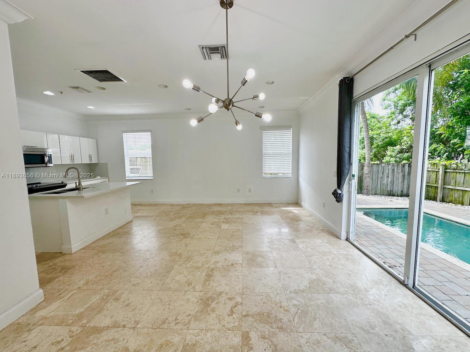 EVERGLADE LAND SALES CO - Residential Lease