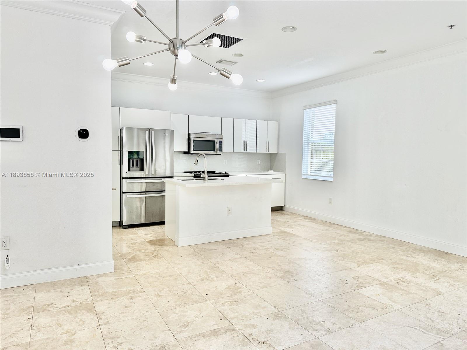 EVERGLADE LAND SALES CO - Residential Lease